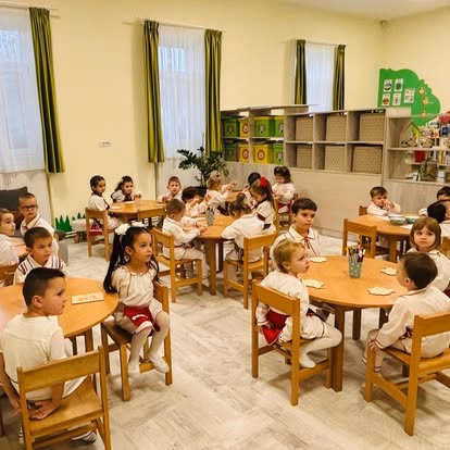 Casuta Copilăriei - Imagine 4