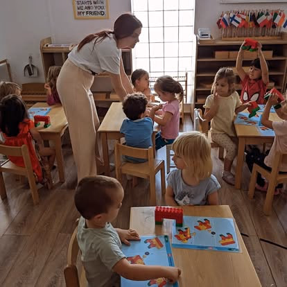 Kids at Work Montessori - Imagine 8